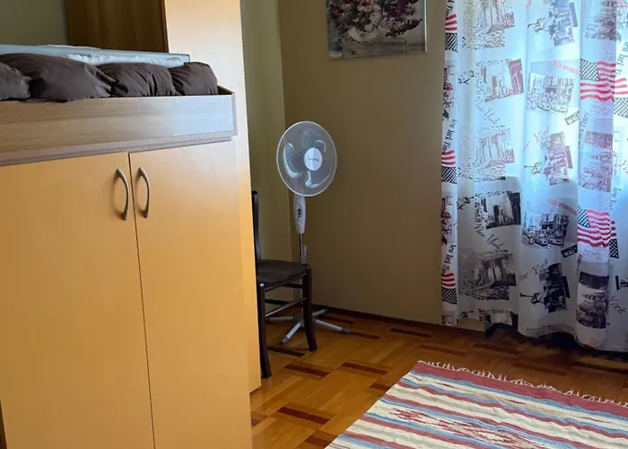 Πανσιόν La Cricova Di Iulia *